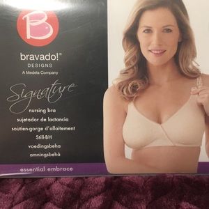 Bravado 32 D/E nursing bra NWT